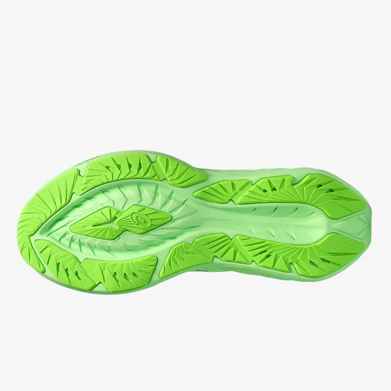 ASICS NOVABLAST 4