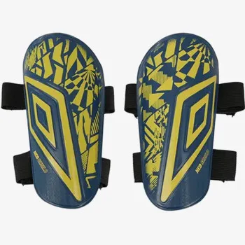 UMBRO NEO SHIELD GUARD W/CALF STRAPS 