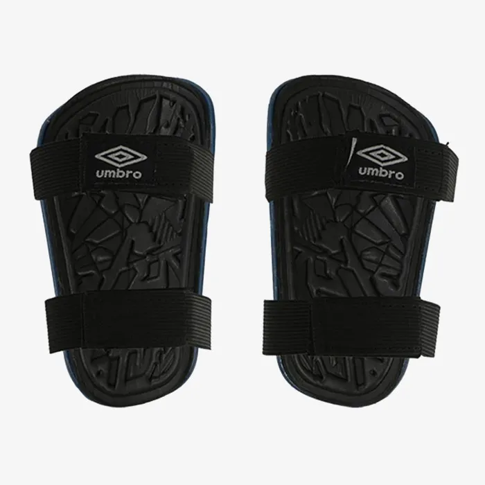 UMBRO NEO SHIELD GUARD W/CALF STRAPS 