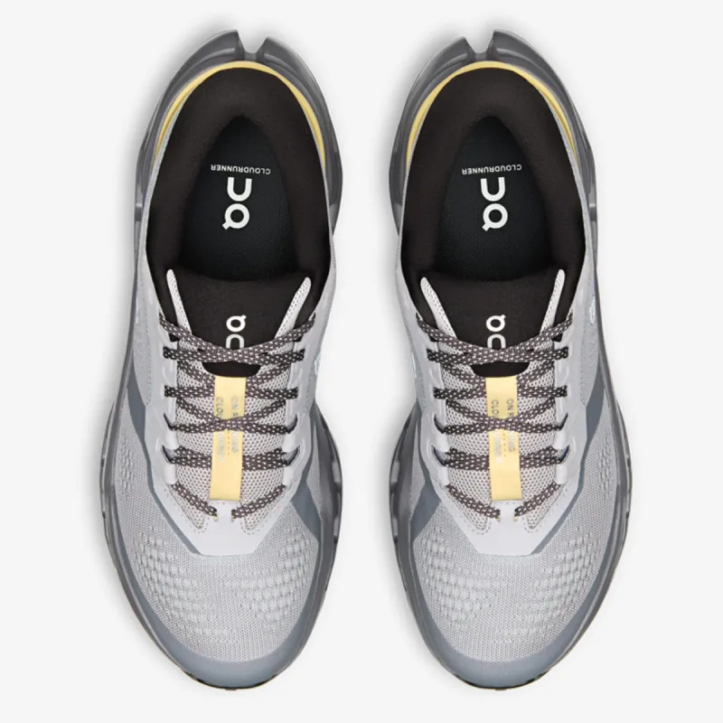 On Cloudrunner 3 