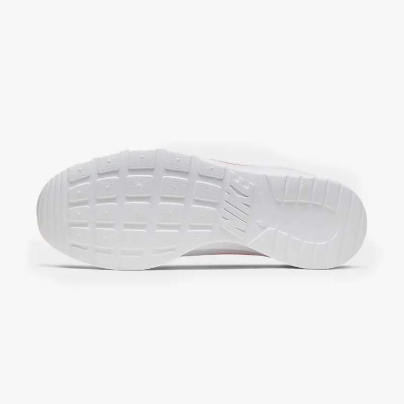 Nike Tanjun