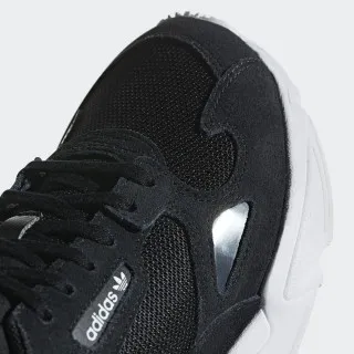 adidas Falcon W