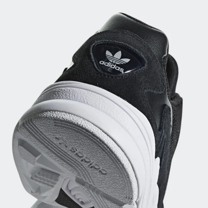 adidas Falcon W 