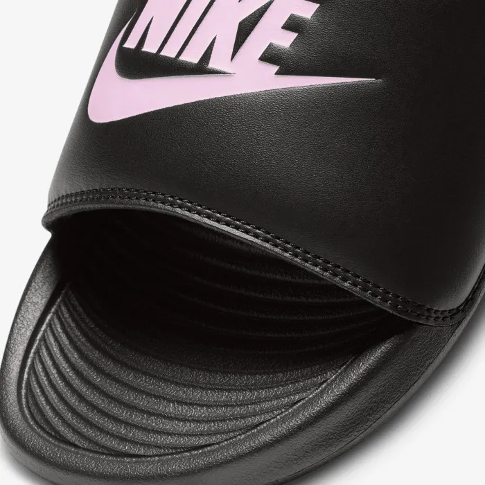 Nike W NIKE VICTORI ONE SLIDE 