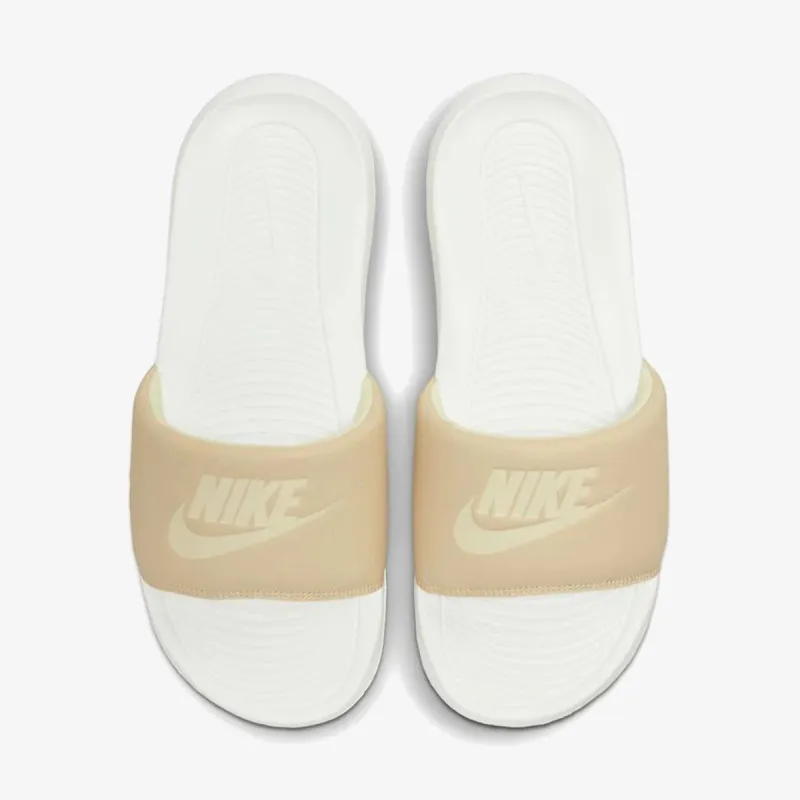 Nike VICTORI ONE