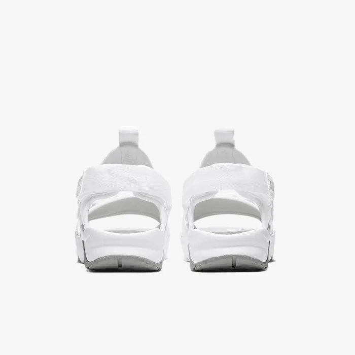 Nike WMNS CANYON SANDAL 