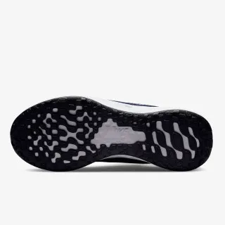 Nike Revolution 6