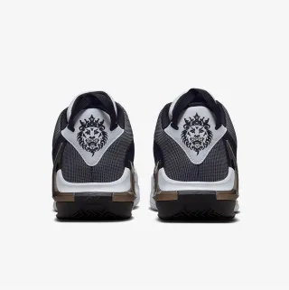 Nike LEBRON WITNESS VII 