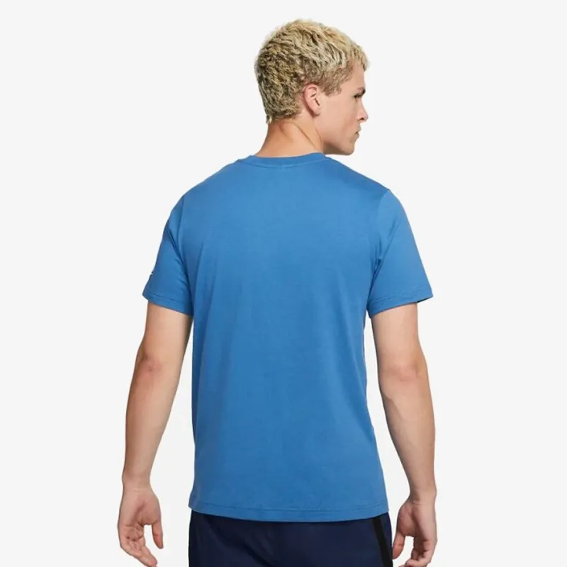 Nike Sportswear Repeat