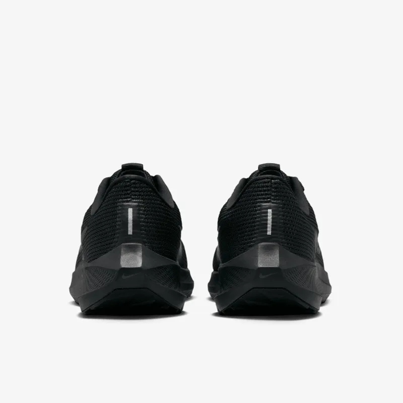 Nike AIR ZOOM PEGASUS 40 