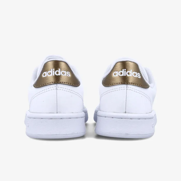 adidas ADVANTAGE 