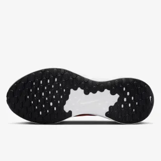 Nike NIKE REVOLUTION 7 