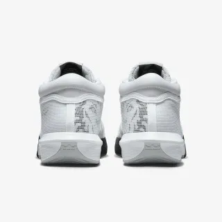 Nike LEBRON WITNESS VIII 