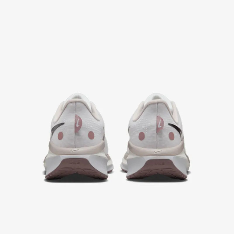 Nike W NIKE VOMERO 17 