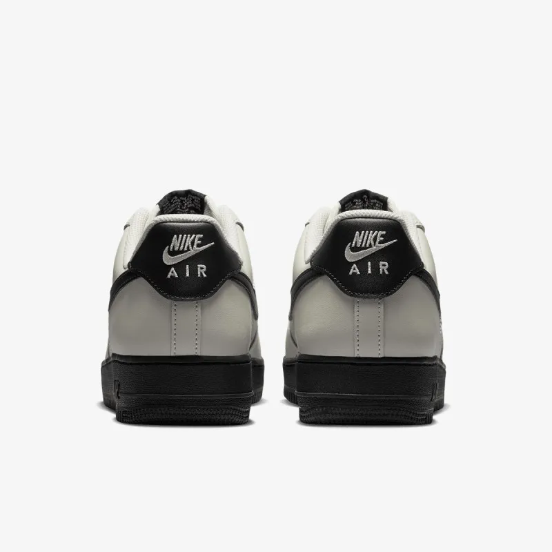 Nike AIR FORCE 1 '07 
