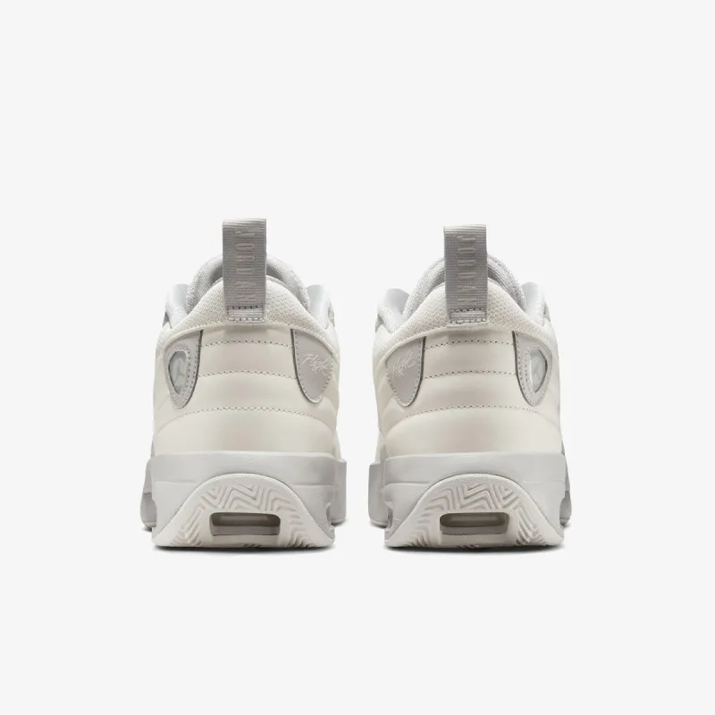 Nike WMNS JORDAN MAX AURA 6 