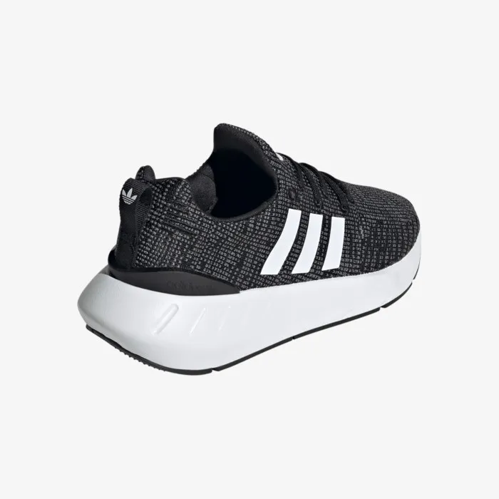 adidas SWIFT RUN 22 J 