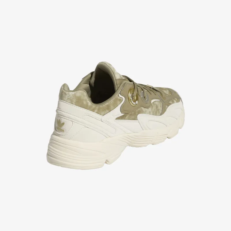 adidas ASTIR W