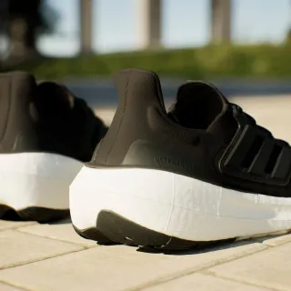 adidas ULTRABOOST 23