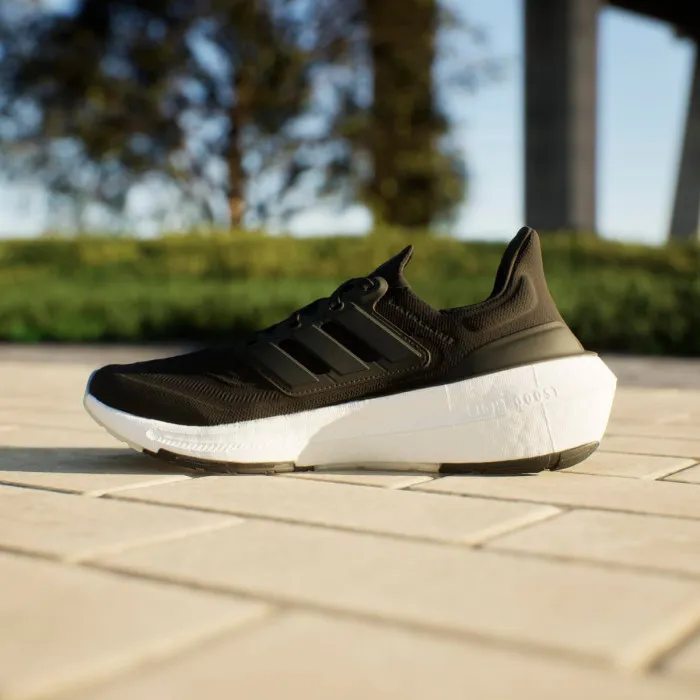 adidas ULTRABOOST 23 