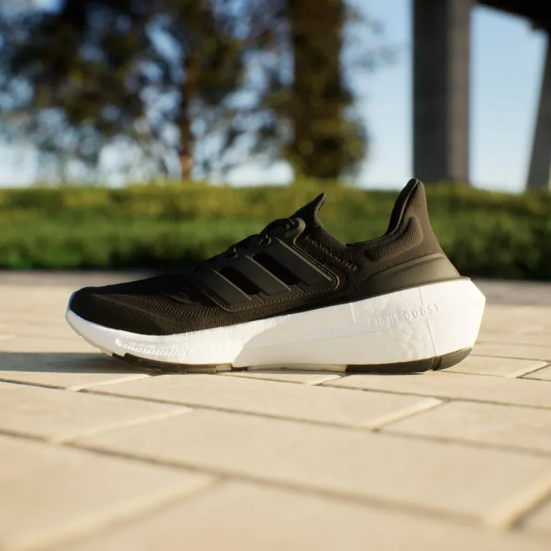 adidas ULTRABOOST 23