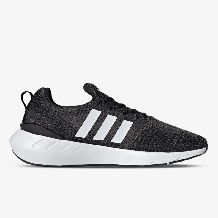 adidas SWIFT RUN 22 