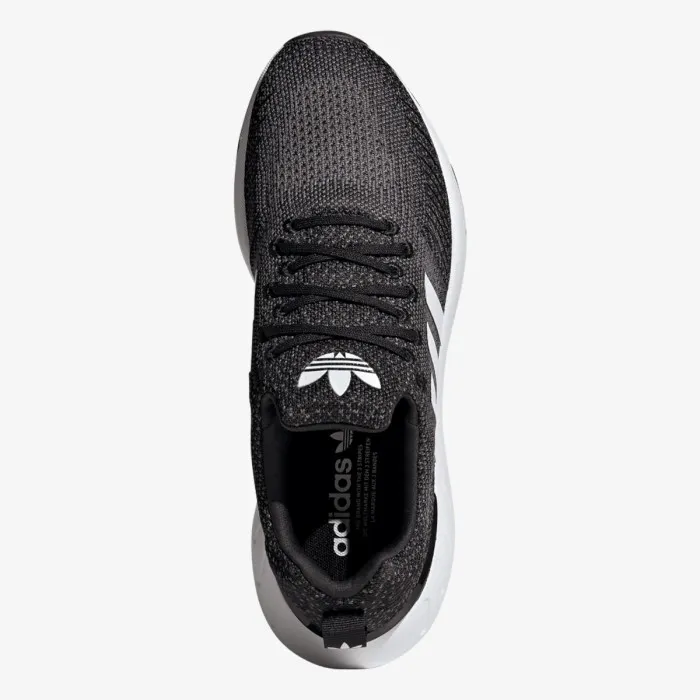 adidas SWIFT RUN 22 