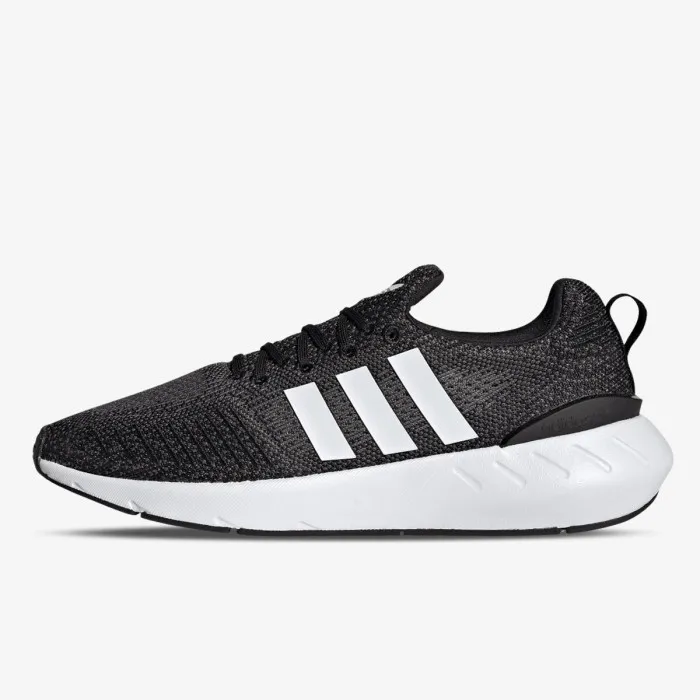 adidas SWIFT RUN 22 