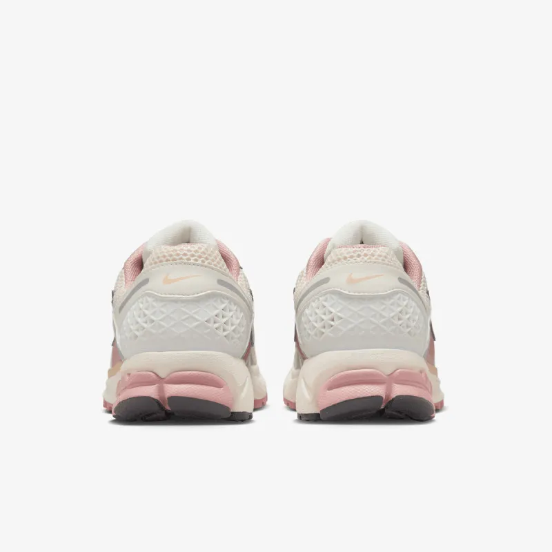 Nike W NIKE ZOOM VOMERO 5 NEWS 