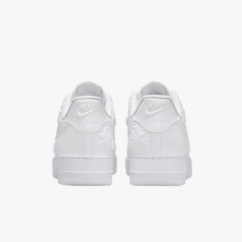 Nike WMNS AIR FORCE 1 '07 SE 