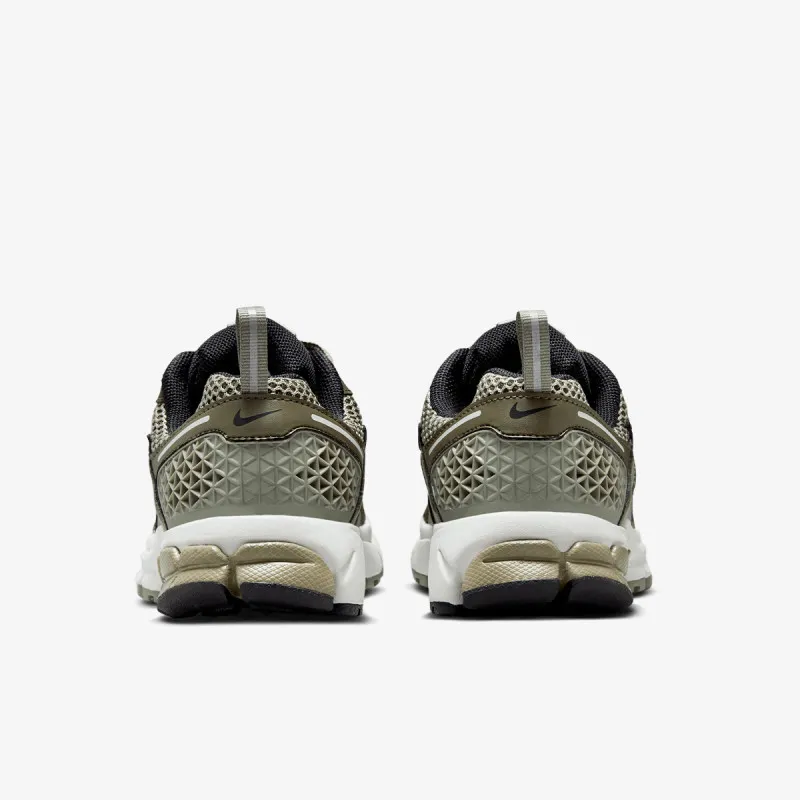 Nike VOMERO 5 BG 