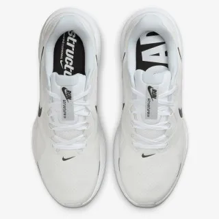 Nike STRUCTURE 26 