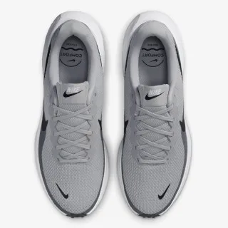 Nike NIKE REVOLUTION 8 