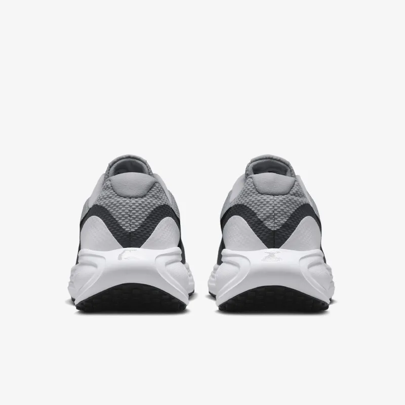 Nike NIKE REVOLUTION 8 