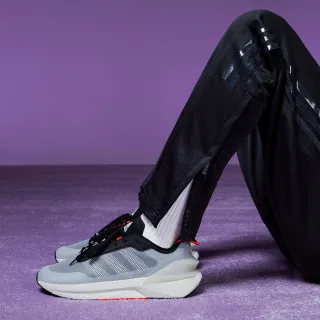 adidas AVRYN