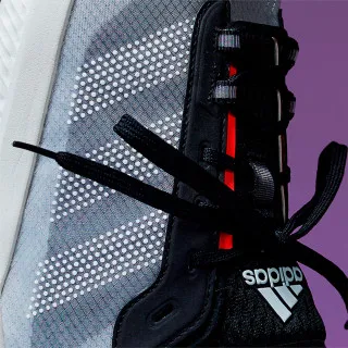 adidas AVRYN