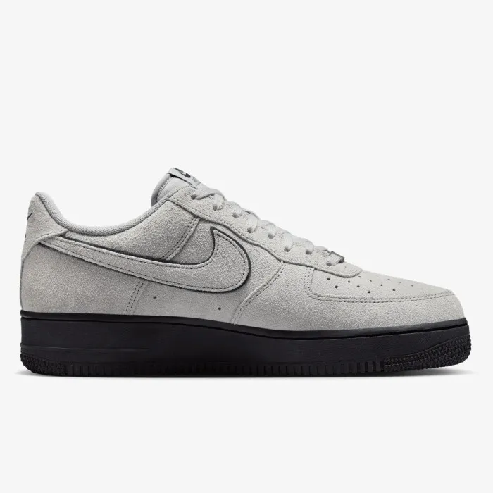 Nike AIR FORCE 1 '07 LV8 