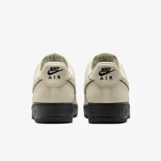 Nike AIR FORCE 1 '07 LV8 