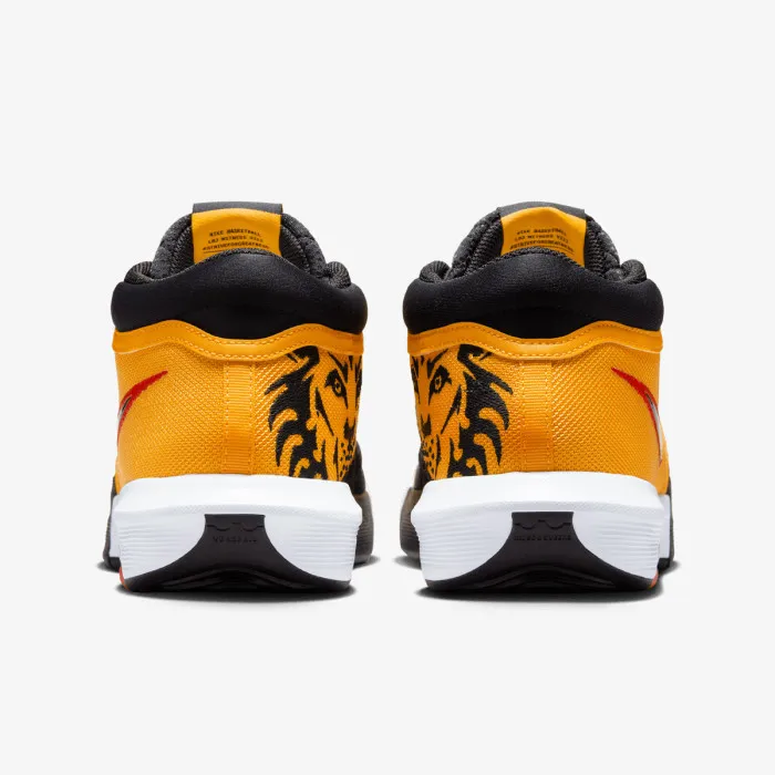 Nike LEBRON WITNESS VIII 
