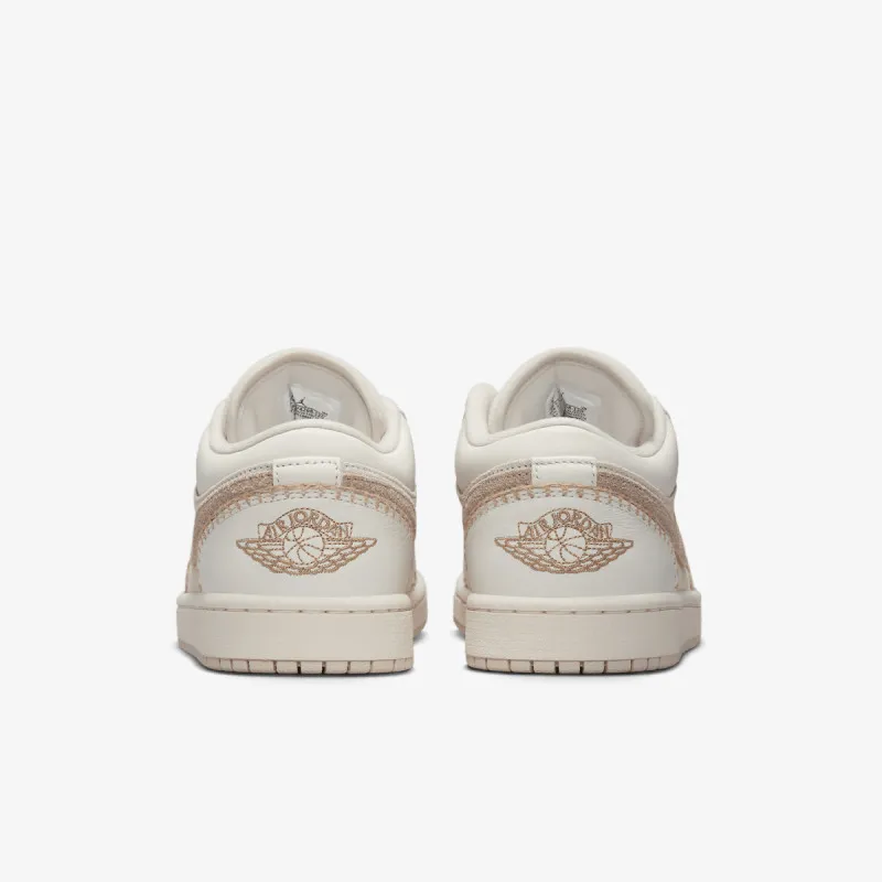 Nike WMNS AIR JORDAN 1 LOW SE 