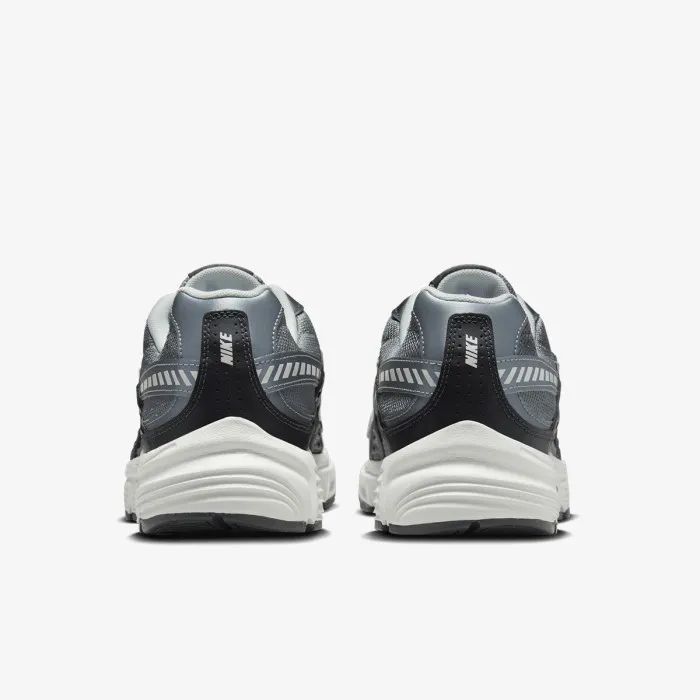 Nike NIKE INITIATOR SC 