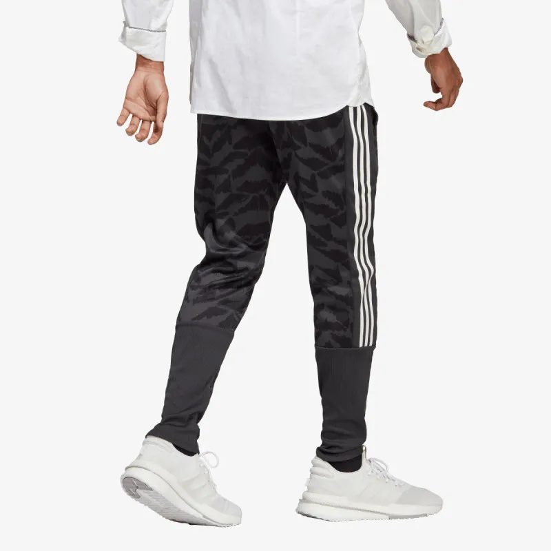 adidas Tiro Suit-Up