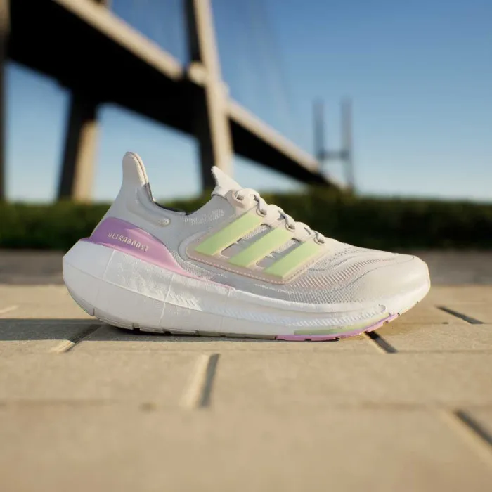 adidas ULTRABOOST LIGHT W 