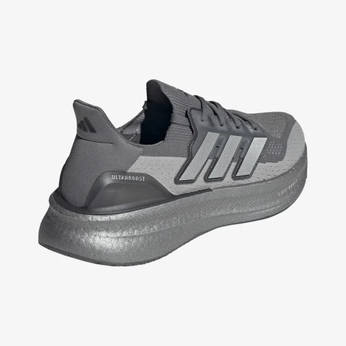 adidas ULTRABOOST 5 