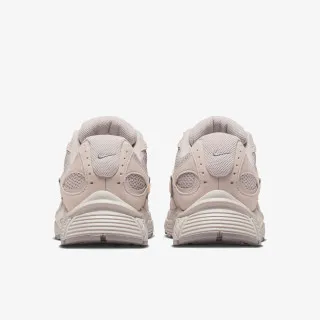 Nike NIKE V5 RNR SUEDE 