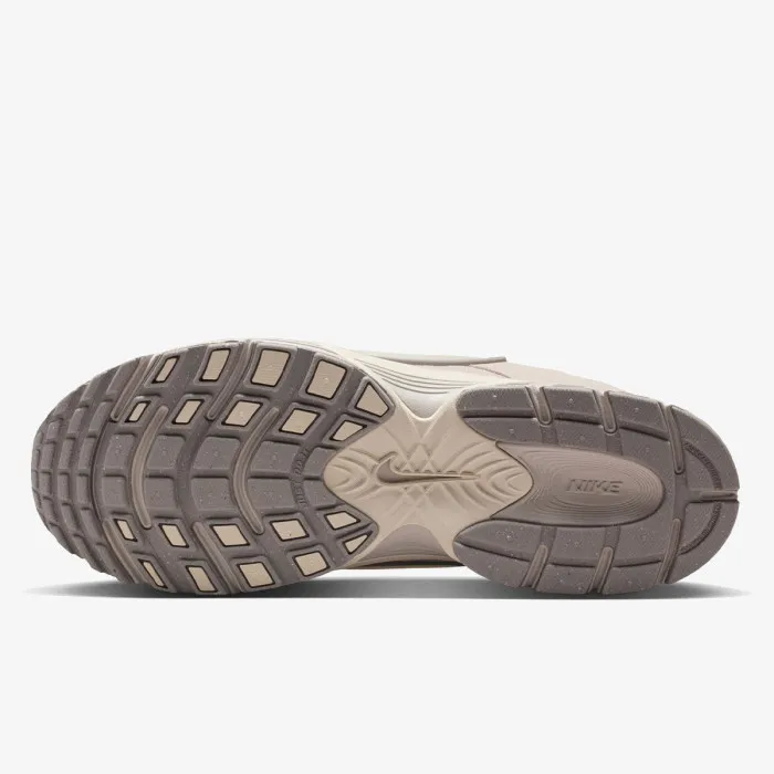 Nike NIKE V5 RNR SUEDE 