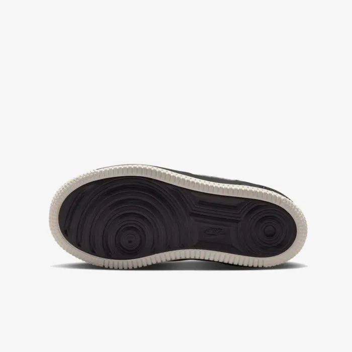 Nike FORCE 1 LOW LV8 2 BP LACE 