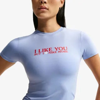 Nike Sportswear Valentine’s 