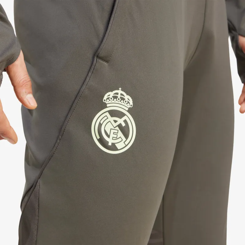 adidas REAL TR PNT
