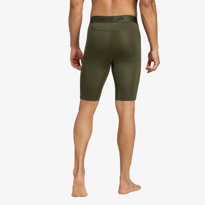 adidas TF BASE SHORT T 